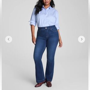 NWOT SPANX blue denim flared jeans, size M